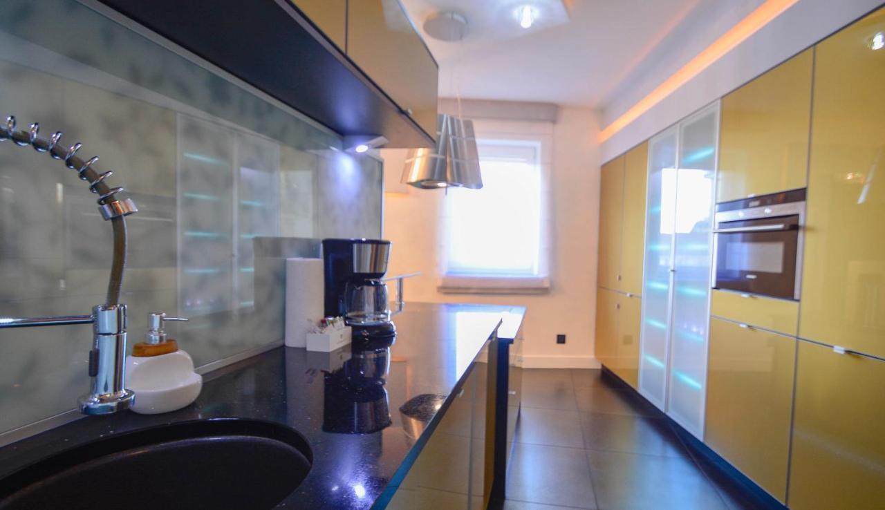 Apartamenty Bryza - Chelmonskiego - Parking - Centrum Swinoujscie Ngoại thất bức ảnh